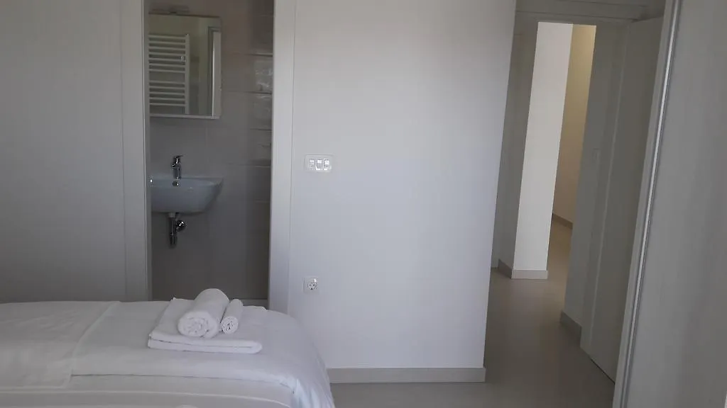 Villa-Apartments Karmel Kastela 0*,  Croatia