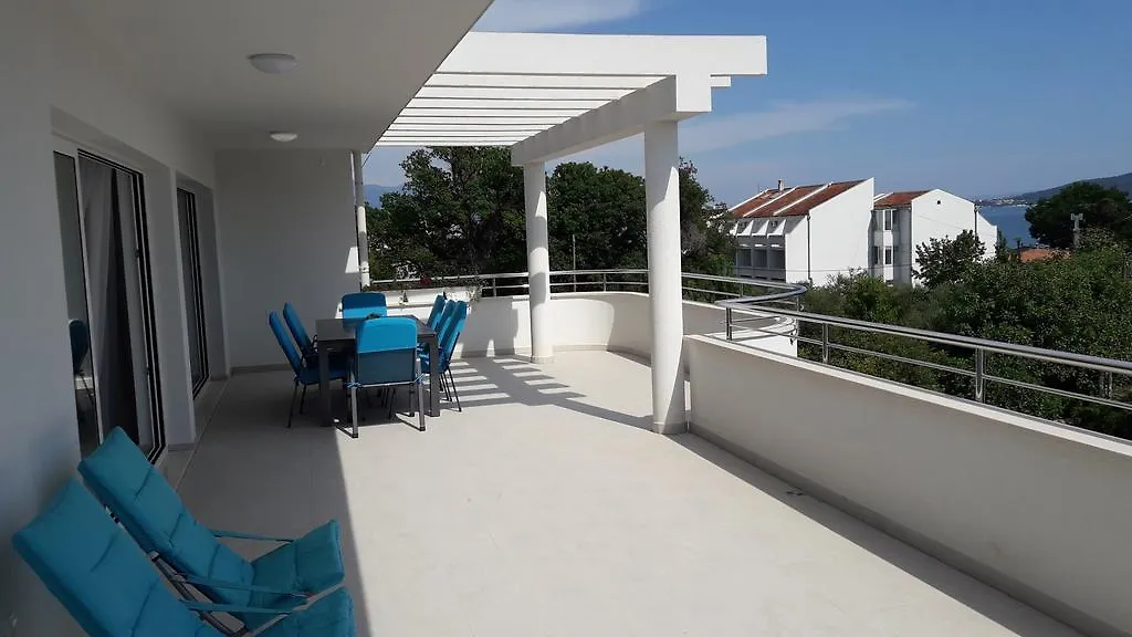 Villa-Apartments Karmel Kastela Apartment