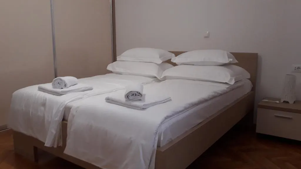 Villa-Apartments Karmel Kastela